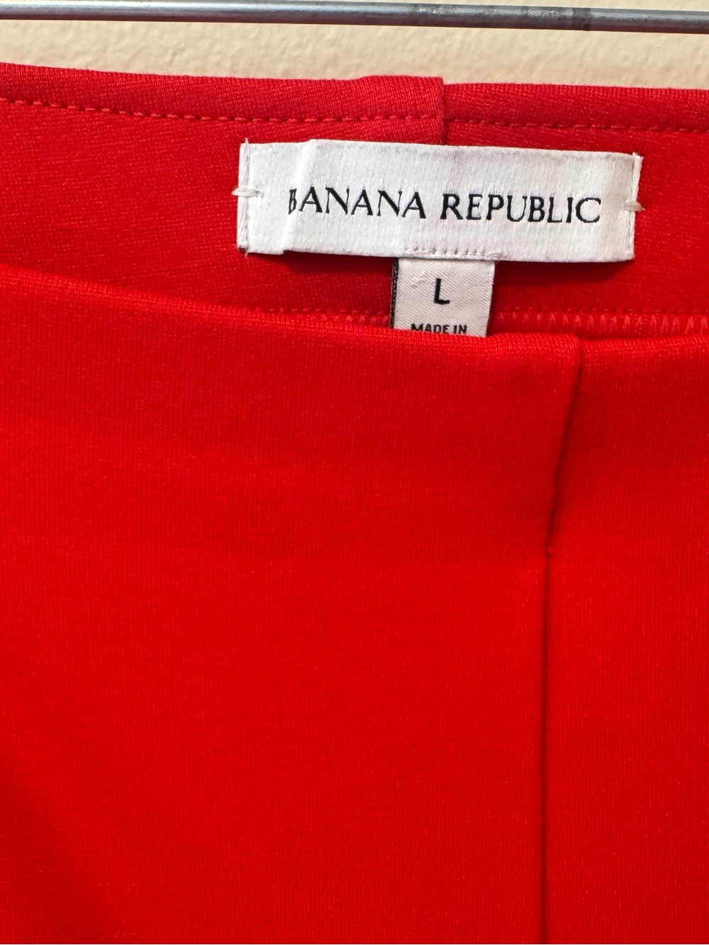 Banana Republic Red Cropped Ponte Pants - Picture 4 of 4